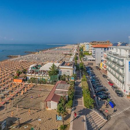Hotel Austria Caorle Buitenkant foto