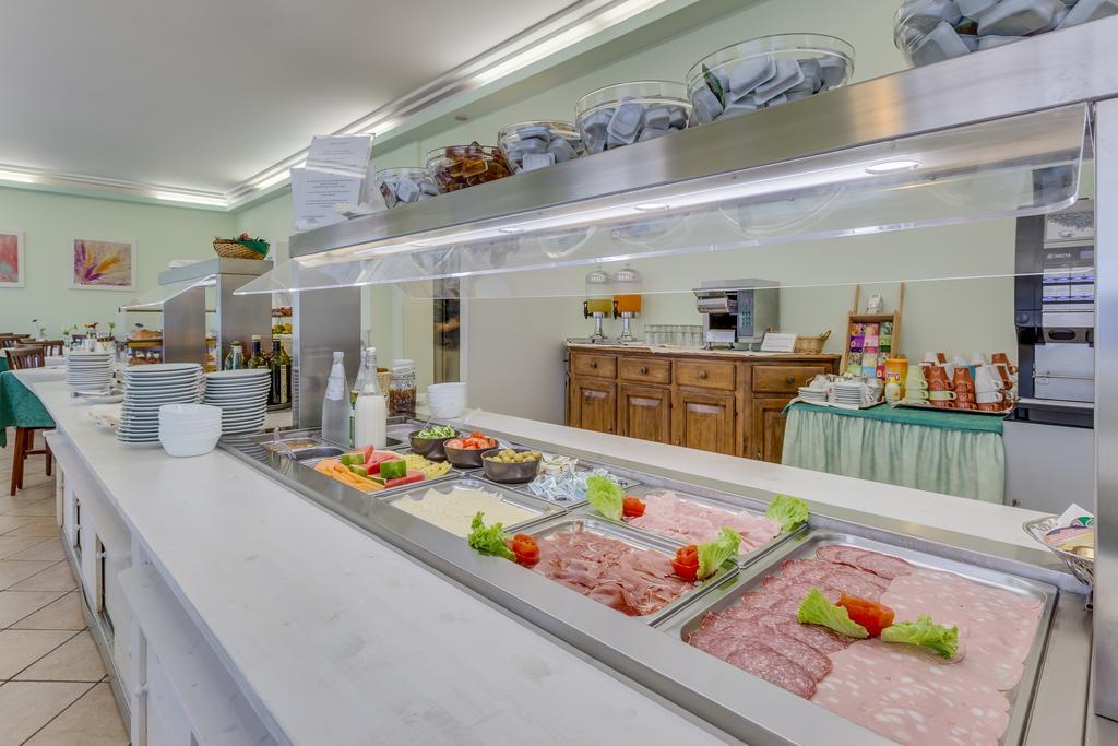 Hotel Austria Caorle Buitenkant foto