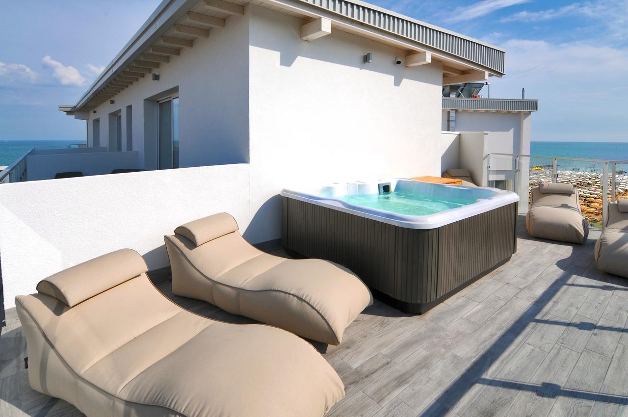 Hotel Austria Caorle Buitenkant foto