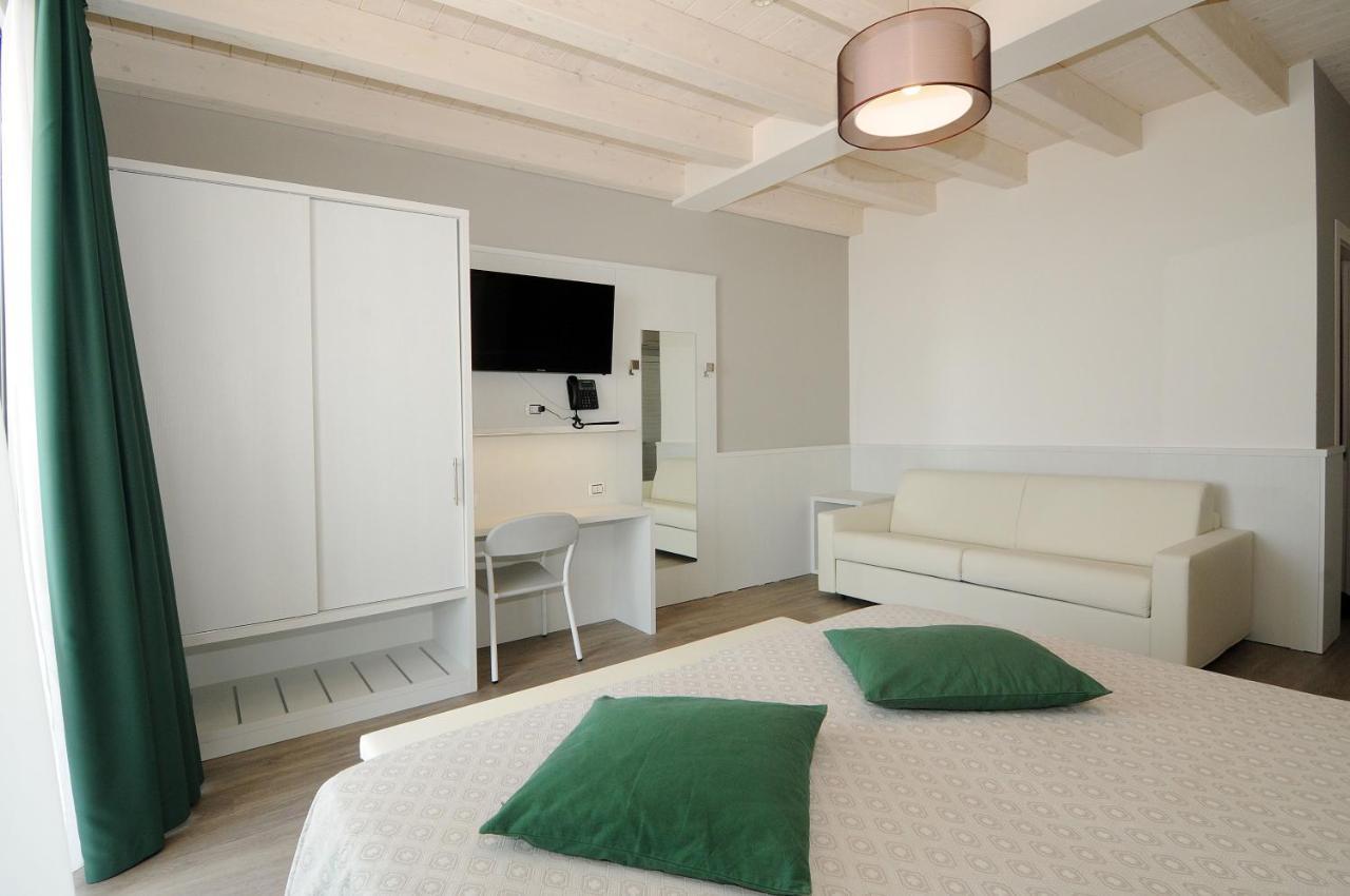 Hotel Austria Caorle Buitenkant foto