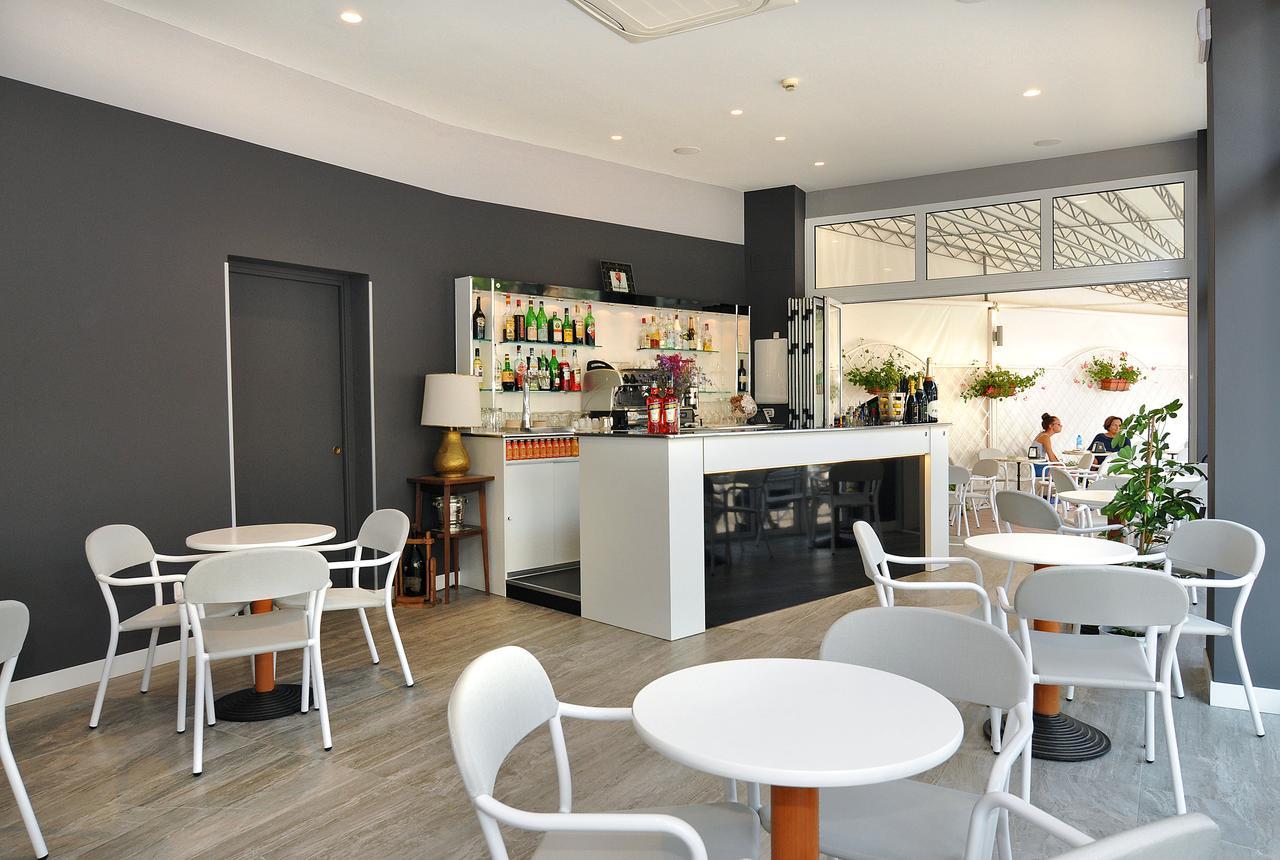 Hotel Austria Caorle Buitenkant foto