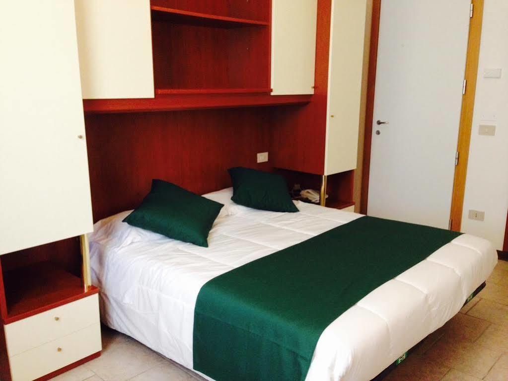 Hotel Austria Caorle Buitenkant foto