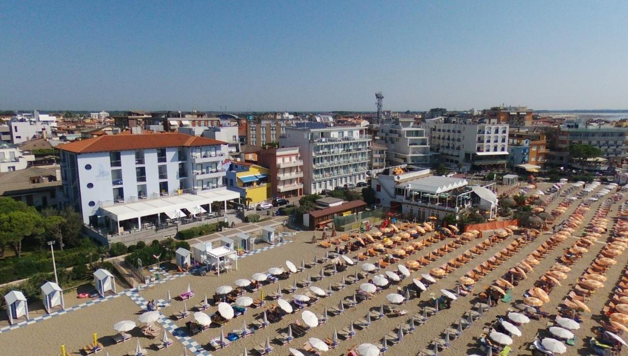 Hotel Austria Caorle Buitenkant foto