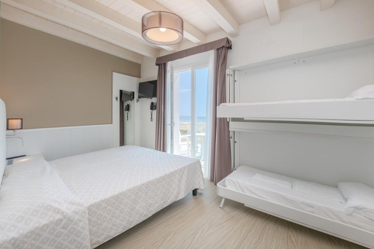 Hotel Austria Caorle Buitenkant foto