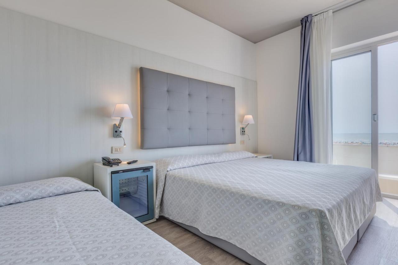 Hotel Austria Caorle Buitenkant foto